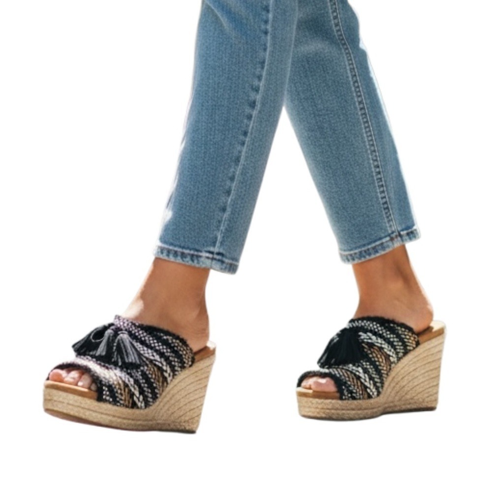 TOMS - NEW! Women's JUNIE SANDALS, Color Black Geo Woven/Tassel Size 11W